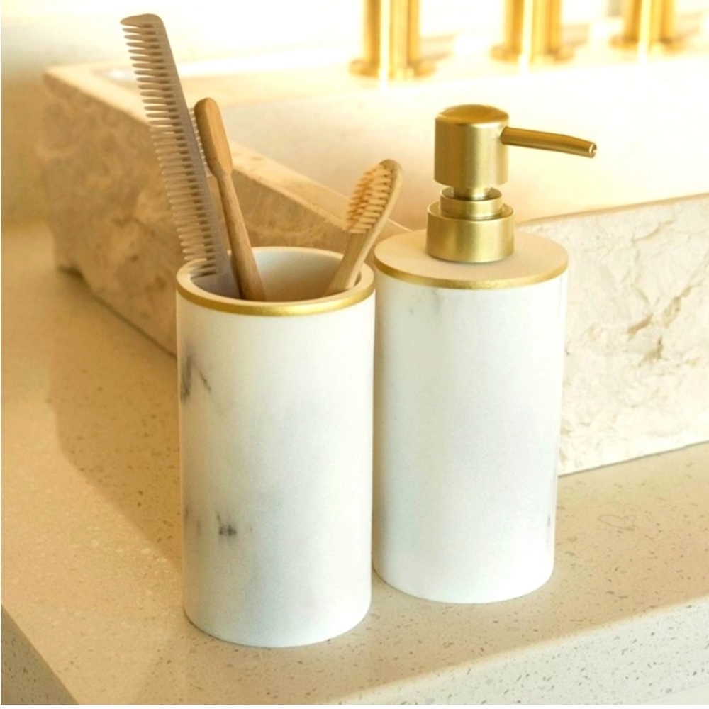 NIB Sunday Citizen Resin Bath Set
